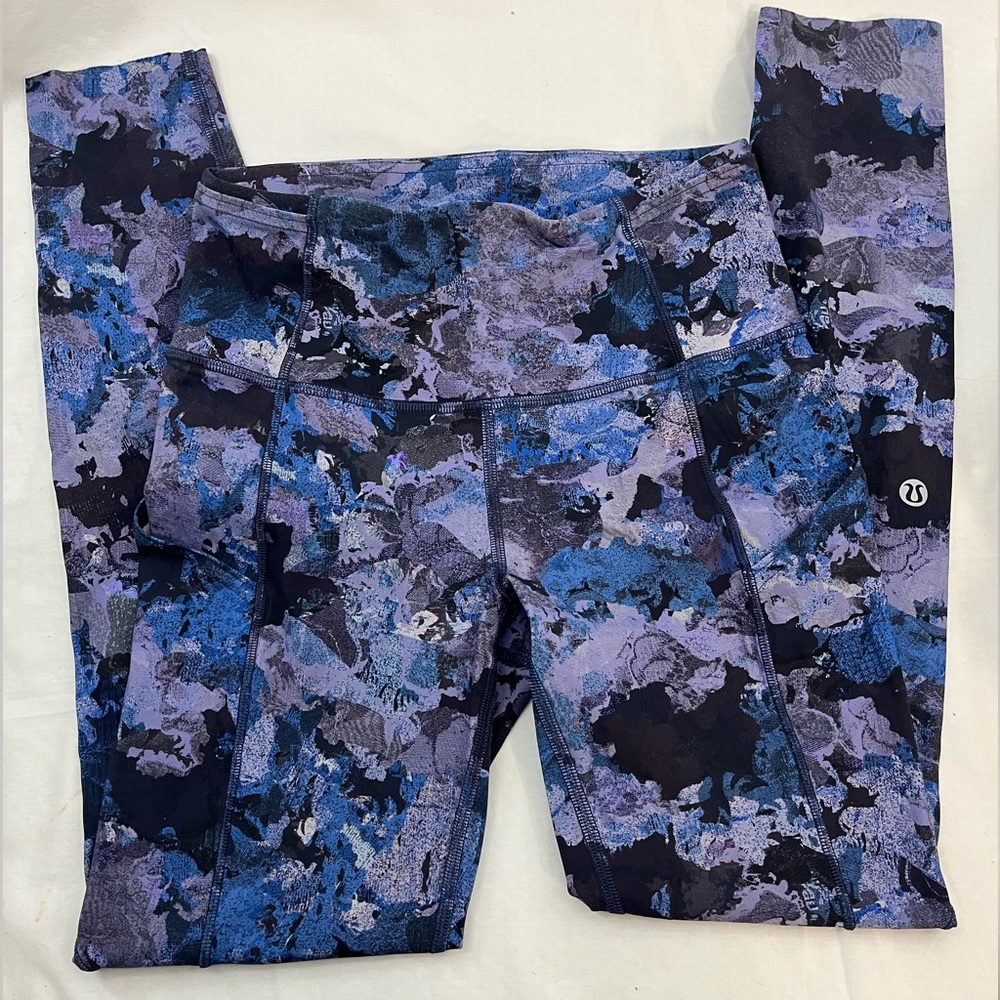 Lululemon Fast & Free 7/8 Tight II, Nulux,
Screen Camo Multi, size 4, blue black